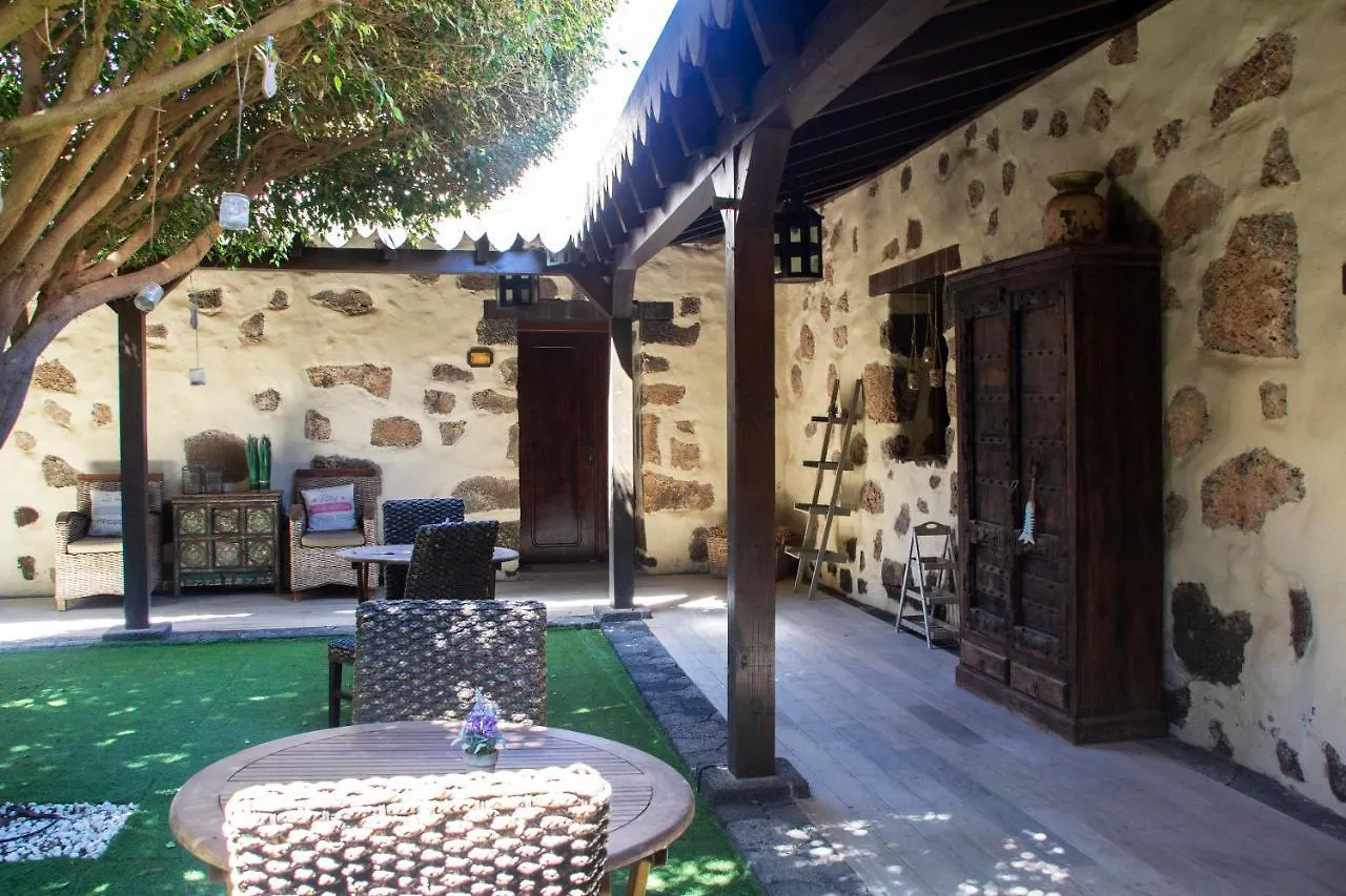 Hotel Boutique Oasis Casa Vieja La Oliva 3*,